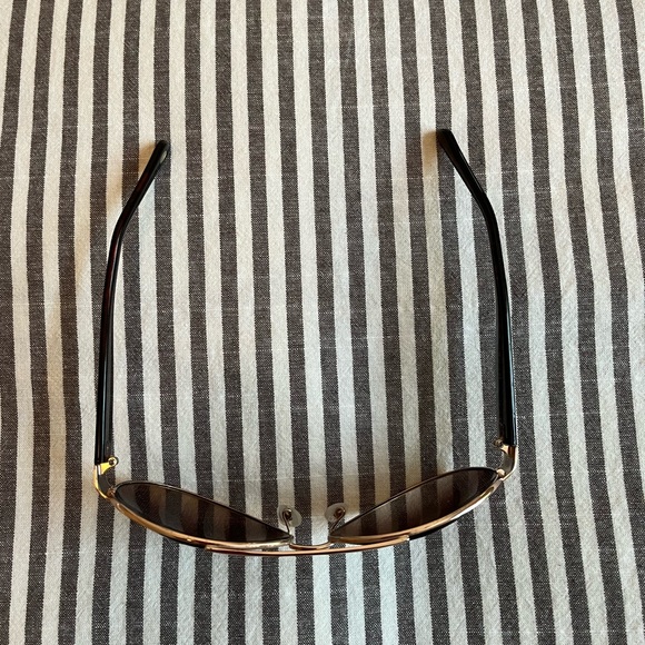 FOSSIL aviator sunglasses - Picture 6 of 6